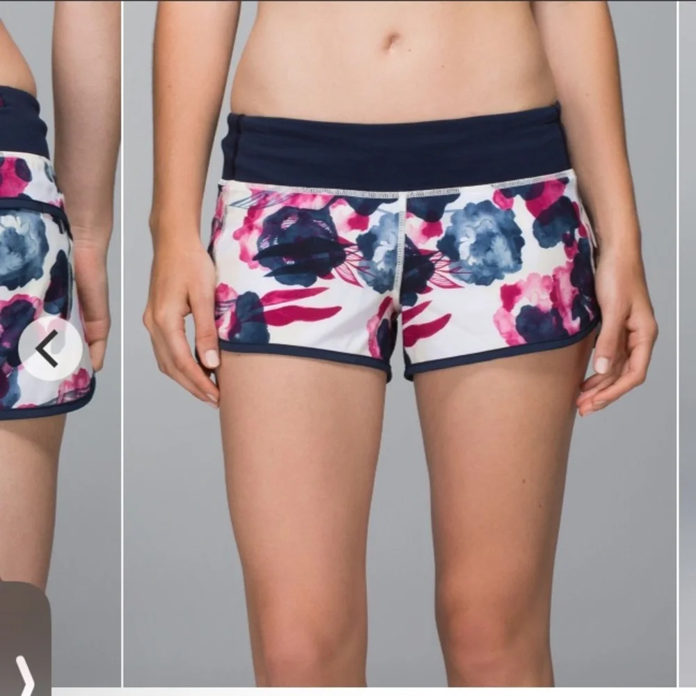 Lululemon Inkwell Floral Ghost Bumble Berry Speed Up Shorts 3” 2014 - Picture 3 of 15